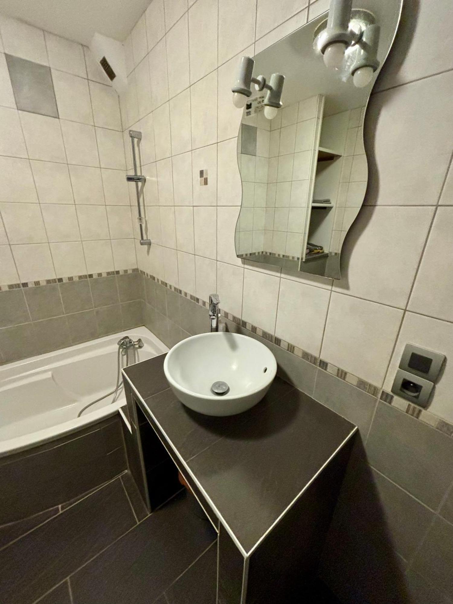 Studio - Baignoire - Pret De Vtt - Lave Linge Le Puy-en-Velay Ngoại thất bức ảnh